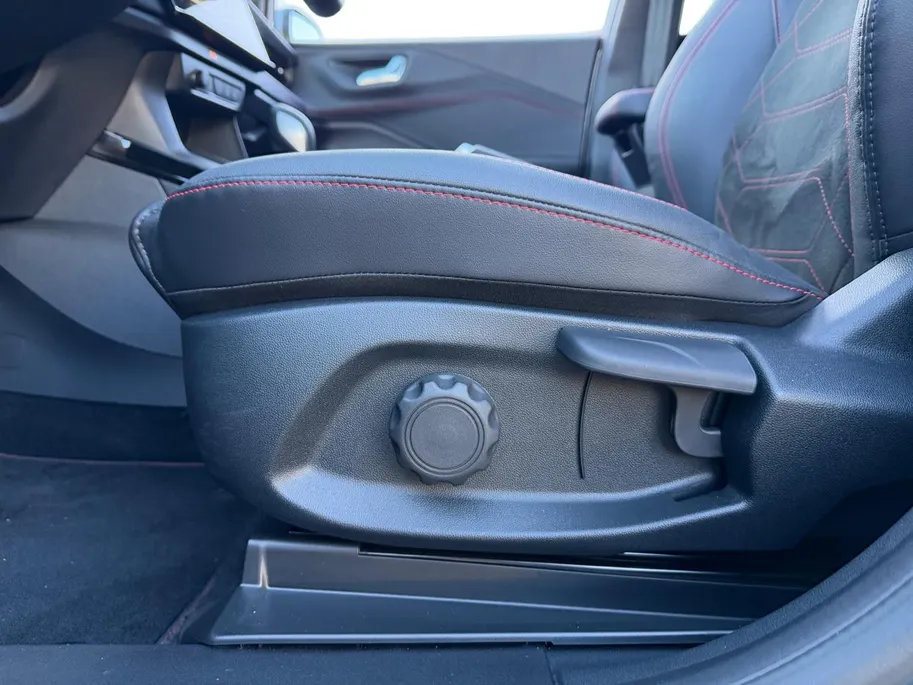 Ford Puma 1.0 EcoBoost Hybrid ST-Line X | Adaptieve Cruise Control | Schuif/Kantel Dak | Stoel/Stuur/Voorruitverwarming | 360 Camera | Apple/Android Carplay |