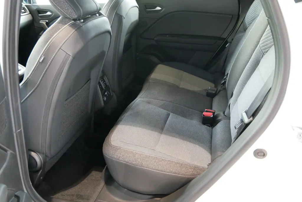 Renault Captur 1.8 E-Tech full hybrid 160 techno | Profiteer nu van €2.500,- Zeeuw & Zeeuw voorraadkorting |Electrisch schuif/kantel dak | Harman Kardon | Op voorraad |