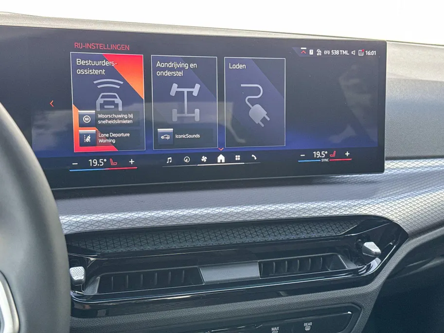 BMW 3 Serie Sedan 330e M Sport Edition