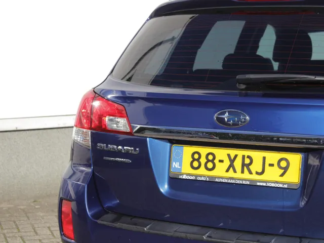 Subaru Outback 2.5i Luxury | Cruise | Clima | Leder | Trekhaak