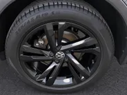 Volkswagen Tiguan 1.4TSIeHybrid 180kW/245PK R-Line Black Style · Panoramadak · Leder · 360°Camera + Parkeersensoren · Stoelverwarming · Elektr. stoelverstelling ·