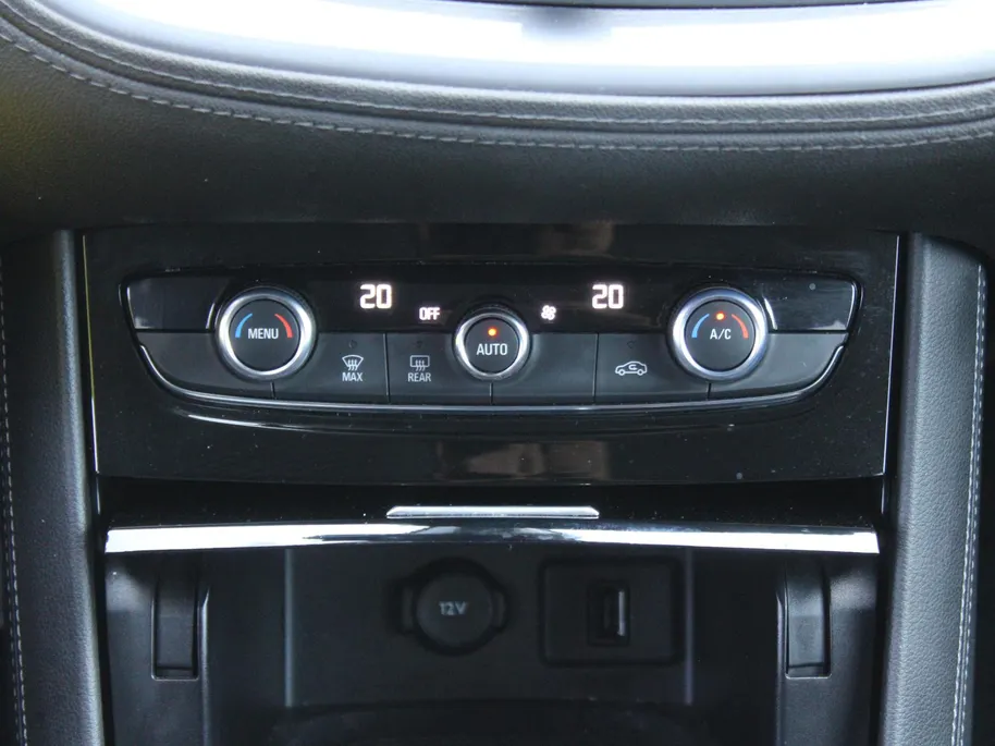 Opel Grandland X 1.2 Turbo Business Elegance | Camera | Telefoonlader | Clima  | Dodehoek detectie | Cruise | Navi | LED | 17” LM | Half stof/leer |