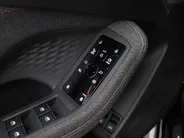 Audi A5 Avant 2.0 e-hybrid Quattro 299pk S-Tronic S Edition · 360 Camera · Inklap. Trekhaak · Bijrijdersscherm · Side Assist · Keyless · Matrix LED · Garantie t/m 05-08-2029 of 100.000km