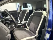 Volkswagen T-Roc 1.5 - 150PK TSI Sport | Digital Cockpit | Stoelverwarming | Navi | Apple CarPlay/Android Auto | Adaptive Cruise Control | Climate Control | Armsteun | Lichtmetalen Velgen |