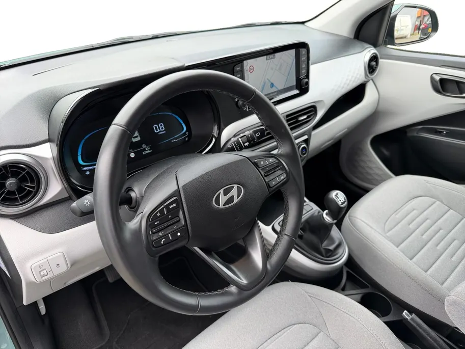 Hyundai i10 1.0 Premium | Climate Control | Achteruitrijcamera | Navigatie | Parkeersensoren achter | Apple Carplay/ Android Auto