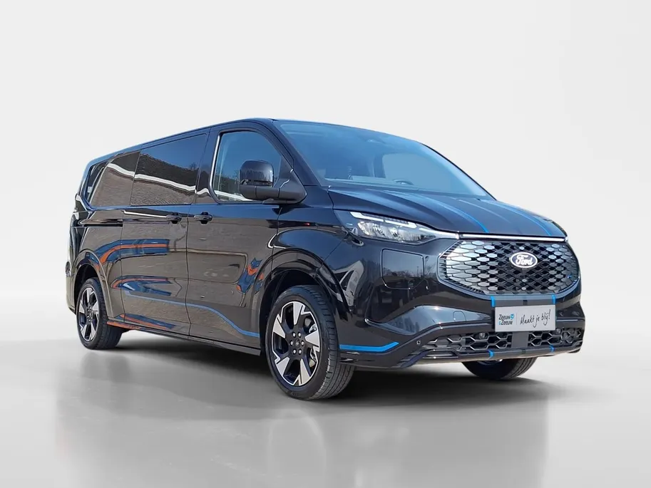 Ford E-Transit Custom 320 L2H1 Sport 71kWh DC | Dubbele Schuifdeur | El. Trekhaak | Adaptive cruisecontrol | Camera | Led verlichting | Pro Power Onboard | 19' Lichtmetaal | Nieuw te bestellen | 0,99% Rente Financial Lease