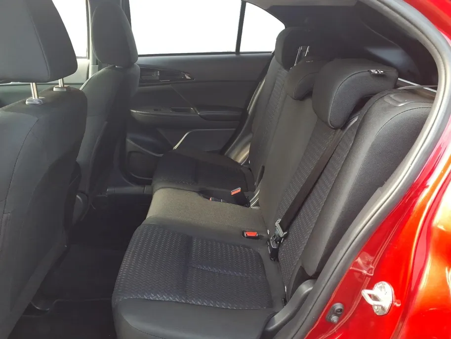 Mitsubishi Eclipse Cross 1.5 DI-T Intense Automaat | Navigatie | Airco | Trekhaak 1600 kg | 1 jaar Garantie