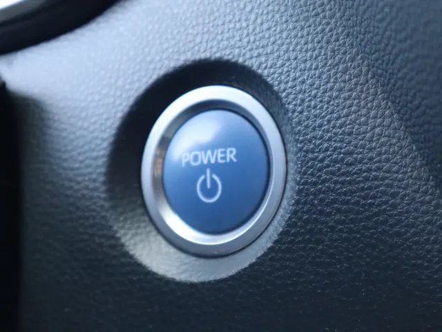 Toyota Corolla Touring Sports 1.8 Hybrid Dynamic Trekhaak | All Seasons | Carplay | Stoelverwarming