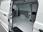 Volkswagen Bedrijfswagens Transporter 2.0TDi 110pk Bestelwagen L2 · Apple Carplay / Android Auto · Schuifdeur links en rechts · Trekhaak · Bijrijdersbank ·