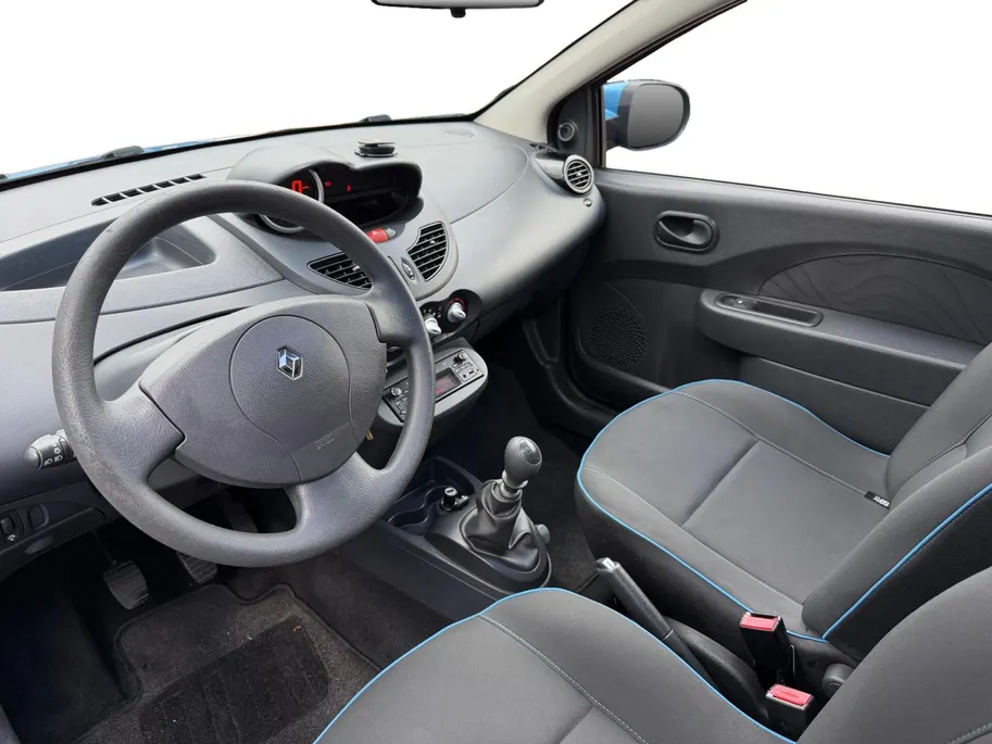 Renault Twingo 1.2 16V Parisienne | Zeer nette auto | Open dak | Bluetooth Radio | Airconditioning | Afneembare Trekhaak | 12 maanden BOVAG garantie |