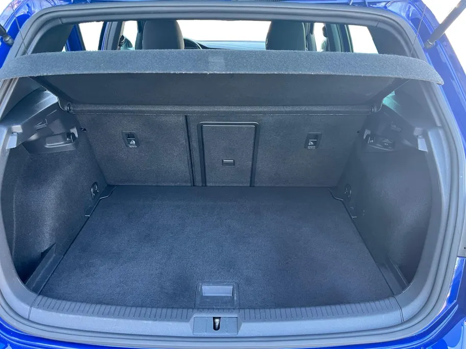 Volkswagen Golf 2.0 TSI 4Motion R | Carplay | Stoelverwarming | Parkeercamera | Climate Control