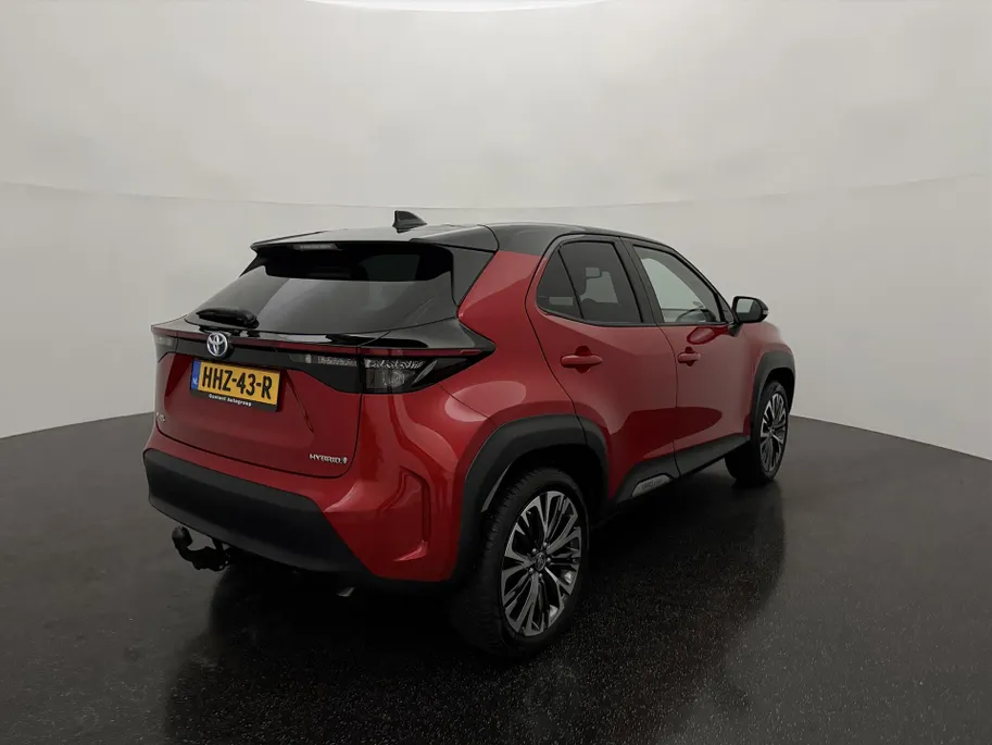 Toyota Yaris Cross 1.5 Hybrid Executive Automaat | Trekhaak | Panoramadak | Apple Carplay/Android Auto | Stoelverwarming