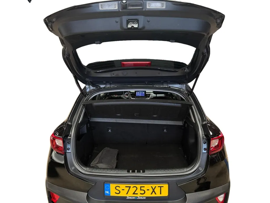 Kia Stonic 1.0 T-GDi MHEV GT-PlusLine Meest luxe uitvoering | 1e Eigenaar | Panorama dak | Dealer onderhouden | Cruise Control Adaptief | Carplay | Metallic lak | Fabrieksgarantie t/m 10-5-2030 + 3x 1 jaar* | NAP