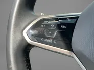 Volkswagen ID.4 Pro 77 kWh 204pk SOH 94,2% Apple/Android Car Play · Navigatie · Camera + parkeersensoren · Stoelverwarming · Navigatie ·