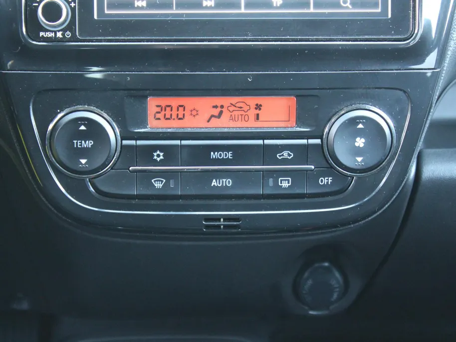 Mitsubishi Space Star 1.2 Dynamic | Camera | 14' LM | Clima | Dealeronderhouden | Android Carplay/Android Auto | Cruise |