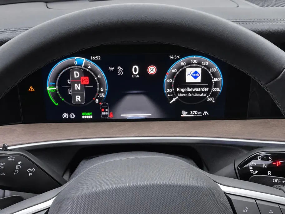 Volkswagen Tayron 1.5eHybrid 150kW/204PK Life Edition · Panoramadak · Harman/Kardon sound · 360°Camera · Garantie t/m 12-02-2031 of 100000km.