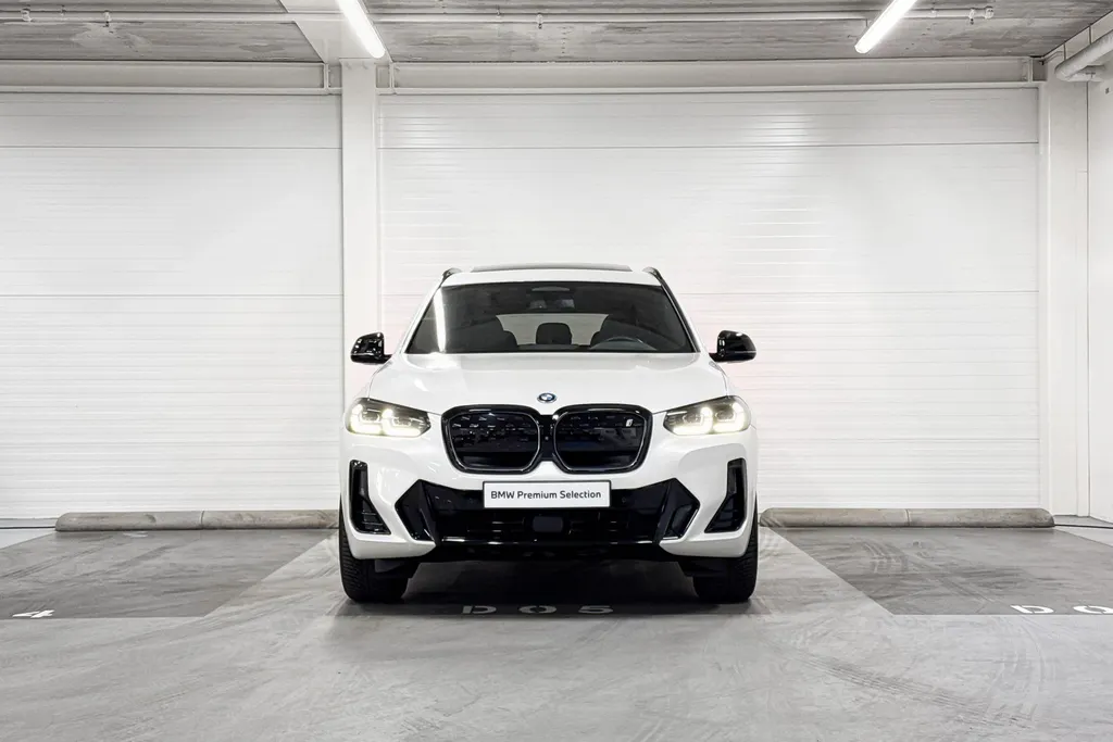 BMW iX3 High Executive Edition