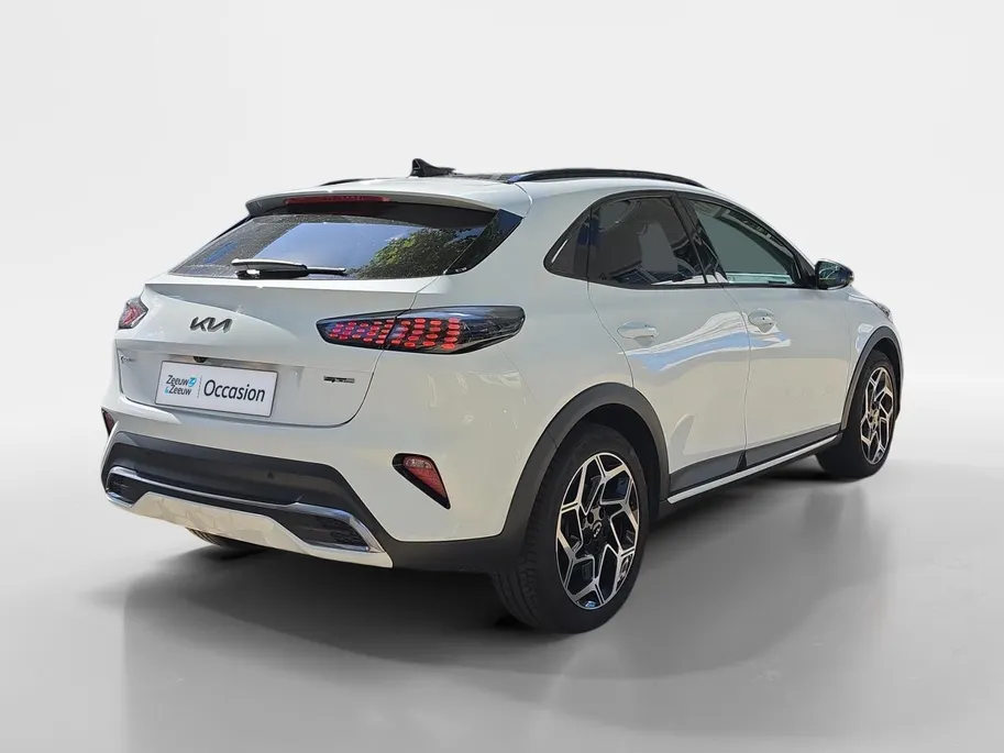 Kia XCeed 1.5 T-GDi GT-Line | Achteruitrijcamera | Parkeersensoren voor en achter | Panorama dak | Stoelverwarming | Apple carplay Android auto