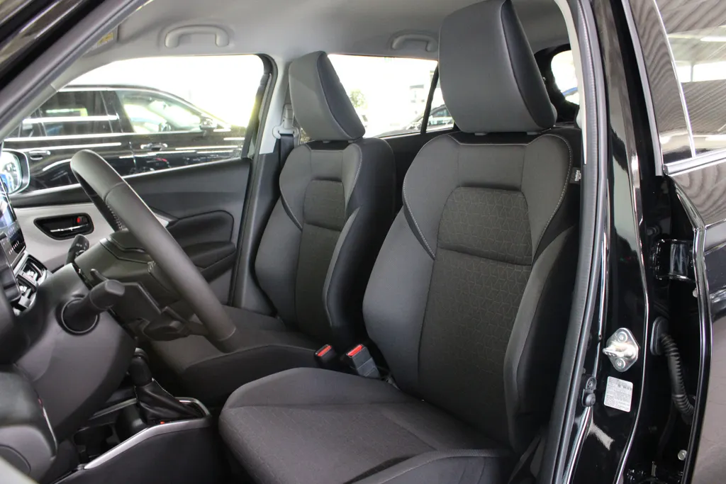 Suzuki Swift 1.2 Style Smart Hybrid Automaat / Navigatie / Keyless / Camera /