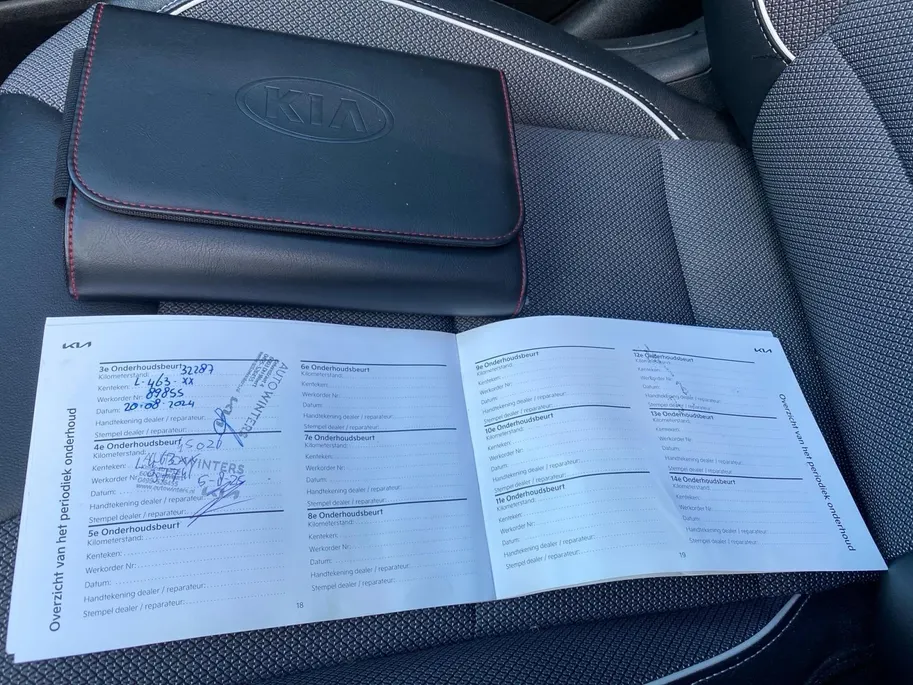 Kia e-Niro DynamicPlusLine 64 kWh Climate control | Stoel,- en stuurverwarming | Parkeercamera | Cruise control | Elek. schuif/kanteldak | 16 inch LM velgen |