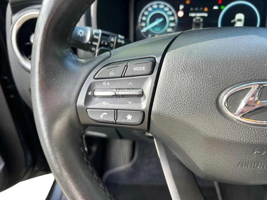 Hyundai Kona 1.6 GDI HEV Fashion Design Sky 105PK | 1ste eigenaar | Navigatie | Apple Carplay & Android Auto | Adaptive cruise control | Trekhaak | Schuif- kanteldak | Parkeersensoren achter | Stoelverwarming voor |