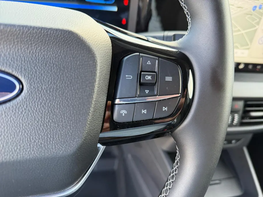 Ford E-Transit Cour. Trend 44 kWh | NL auto | Navigatie | Apple carplay & android auto | Adapt. cruise control | BLIS | Parkeersensor achter | Achteruitrijcamera | Trekhaak | Fabrieksgarantie |