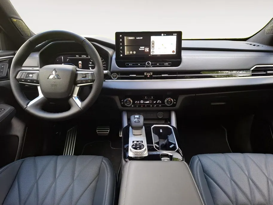 Mitsubishi Outlander 2.4 PHEV Black Edition | RIJDEND, VRAAG NAAR ACTUELE KM STAND | FULL OPTION | 360 CAMERA | STUUR, VOORRUIT, STOEL VERWARMING & VERKOELING |