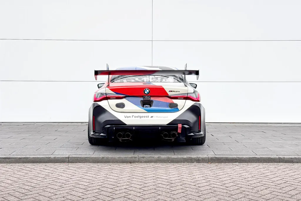 BMW M4 GT4 405kW