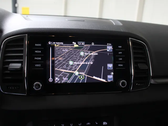 Škoda Karoq 1.0 TSI Business Edition Navigatie | climate Control | Stoelverwarming |