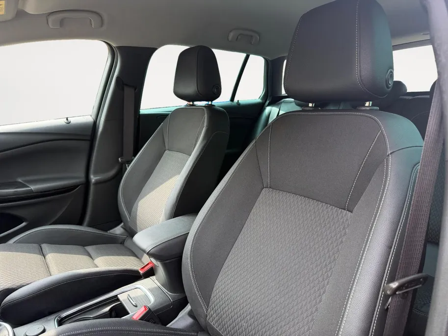 Opel Astra Sports Tourer 1.0 Turbo Business Executive | Stoel verwarming | Elektrische achterklep | Parkeersensoren | Navigatie | Climate |