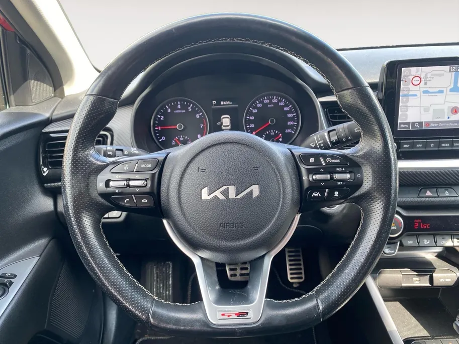 Kia Stonic 1.0 T-GDi MHEV GT-PlusLine | AUTOMAAT | Climate control | Dodehoekdetectie | Stoelverwarming en ventilatie | 17 inch lichtmetalen velgen | Navigatie | Parkeercamera | Elek.  schuif/kanteldak |