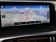 Mercedes-Benz EQC 400 4MATIC Business Solution AMG 80 kWh l 360 camera l Panoramadak l Keyless entry