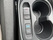 Nissan Juke 1.6 Hybrid N-Connecta Lichtmetalen velgen | Navigatie | Apple Carplay/ Android Auto | Achteruitrijcamera | Climate Control | Parkeersensoren voor & achter |