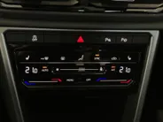 Volkswagen T-Roc 1.0TSI/110PK Life · Navigatie · Camera + Parkeersensoren · Apple/Android Car Play · Stoelverwarming ·