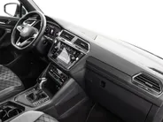 Volkswagen Tiguan 1.4 TSI eHybrid 245pk DSG R-Line Business · Camera · Dodehoeksensor · Stuur- & Stoelverwarming · Matrix LED · Keyless · 19'Velgen ·