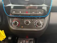 Dacia Spring Comfort 27 kWh *Automaat*Bluetooth*Airco*Lage K.M.!