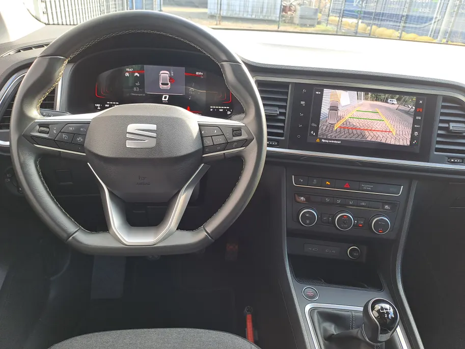 SEAT Ateca 1.5 TSI Style Business Intense | Keyless start | ECC | Navigatie | Camera | Cruise control adaptief | Apple Carplay/Android Auto | 17'' LM