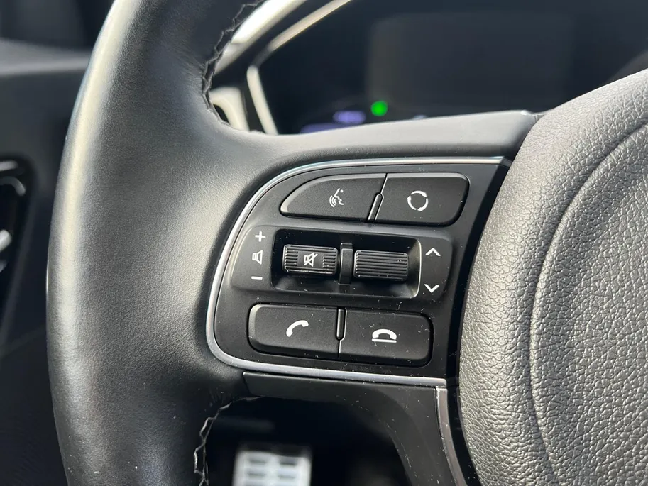 Kia Niro 1.6 GDi Hybrid ExecutiveLine Full options | Dealer onderhouden | Leder interieur | Stoelverwarming en verkoeling | Schuifkanteldak
