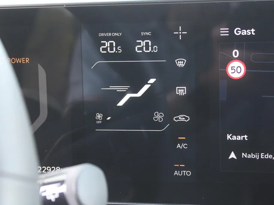 Kia EV3 GT-Line 81.4 kWh | Stuur-/stoelverwarming | Schuifdak | Camera | Dodehoek detectie | Elek. stoelverstelling | 19' LM | LED | Telefoonlader |
