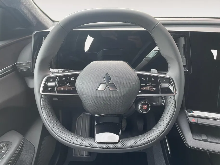 Mitsubishi Eclipse Cross Intense+ 87 kWh | ACTIEPRIJS INCL. € 4.000,- KORTING |