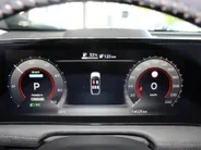 Nissan ARIYA Evolve 66 kWh | 22KW Lader| Afneembare trekhaak| Apple carplpay& Android auto| 360grd Camera| Stoelverwarming en verkoeling| Elektrisch verstelbare stoelen| Luxe bekleding| Dealer onderhouden|