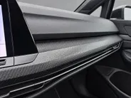 Volkswagen Golf 1.5eTSI/150PK R-Line Business · Navigatie · Apple/Android Car Play · Keyless · Garantie t/m 18-08-2027 of 100000km.