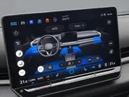 Volkswagen T-Roc 1.5 eTsi 150pk DSG R-Line First Edition · Camera · Wegklapbare Trekhaak · Stoelverwarming · Dodehoek Detectie · Elek. Achterklep · 19'' Inch · Garantie t/m 08-03-2030 of 100.000km