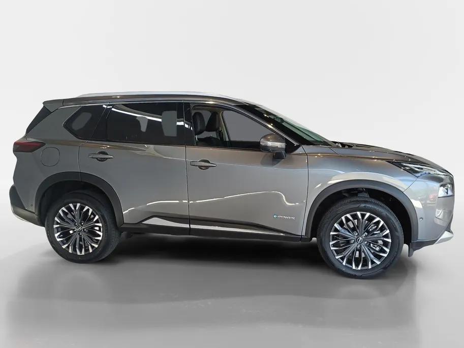 Nissan X-Trail 1.5 e-Power Tekna Plus | Naviagtie| 360grd camera| Pdc voor en achter| Climate controle 3 zones| Stoel-, stuur- en voorruit verwarming| Lederen bekleding| 19inch Wielen| Stoel geheugen|
