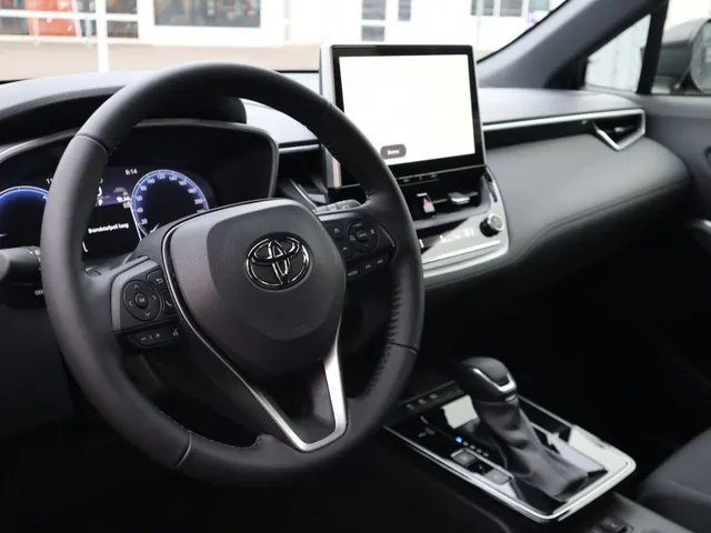Toyota Corolla Cross Hybrid 140 Dynamic
