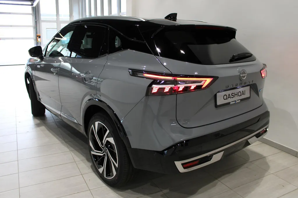 Nissan QASHQAI 1.3 MHEV Xtronic Tekna Plus | 1800KG TREKGEWICHT | €5.000,- VOORRAAD KORTING! | FULL OPTION |