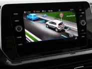 Volkswagen T-Cross 1.5 TSI 150pk DSG R-Line Edition Camera · Afneembare trekhaak · Stoelverwarming · Matrix LED · Apple/Android Car Play · 17'Velgen ·