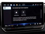 Volkswagen Tiguan 1.5 eHybrid 204pk DSG R-Line Edition · Panoramadak · 360 Camera · Inklap. Trekhaak · Matrix LED · Stuur- & Stoelverwarming + Massage · Achterbank verwarmd · Garantie t/m 09-10-2030 of 100.000km