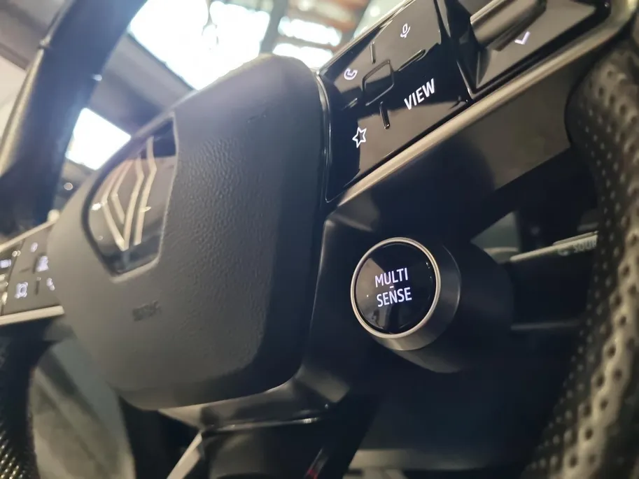 Renault Austral 1.2 E-Tech full hybrid 200 iconic * Panorama Dak  * Cruise Control Adaptief * Trekhaak Afneembaar * 360 Camera * Carplay * Winterpack * LM Velgen * 12 Maanden BOVAG Garantie *