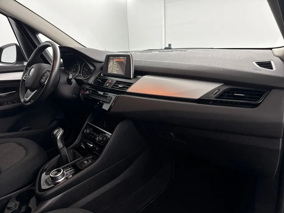 BMW 2 Serie Gran Tourer 216i Gran Tourer Essential | Navigatie | Climate Control | Cruise Control